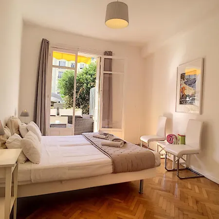 Apartment Nestor&jeeves - Provence Terrasse - - By Sea - South Terrace *